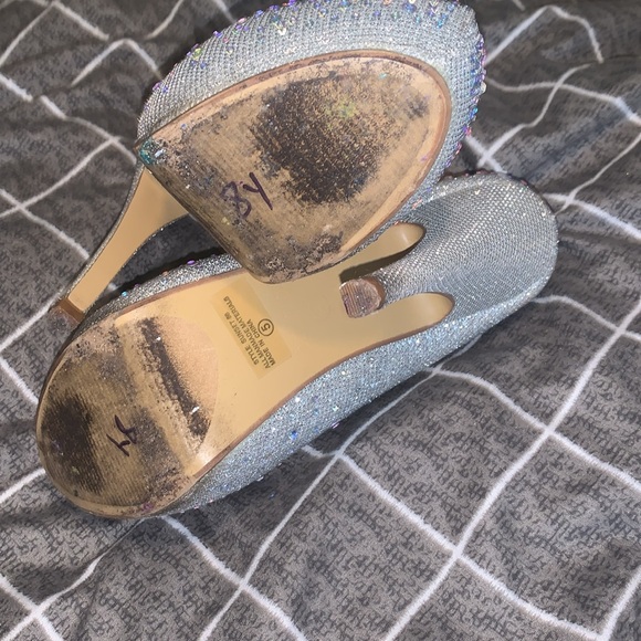 Women’s Pumps 👠 - Picture 3 of 3